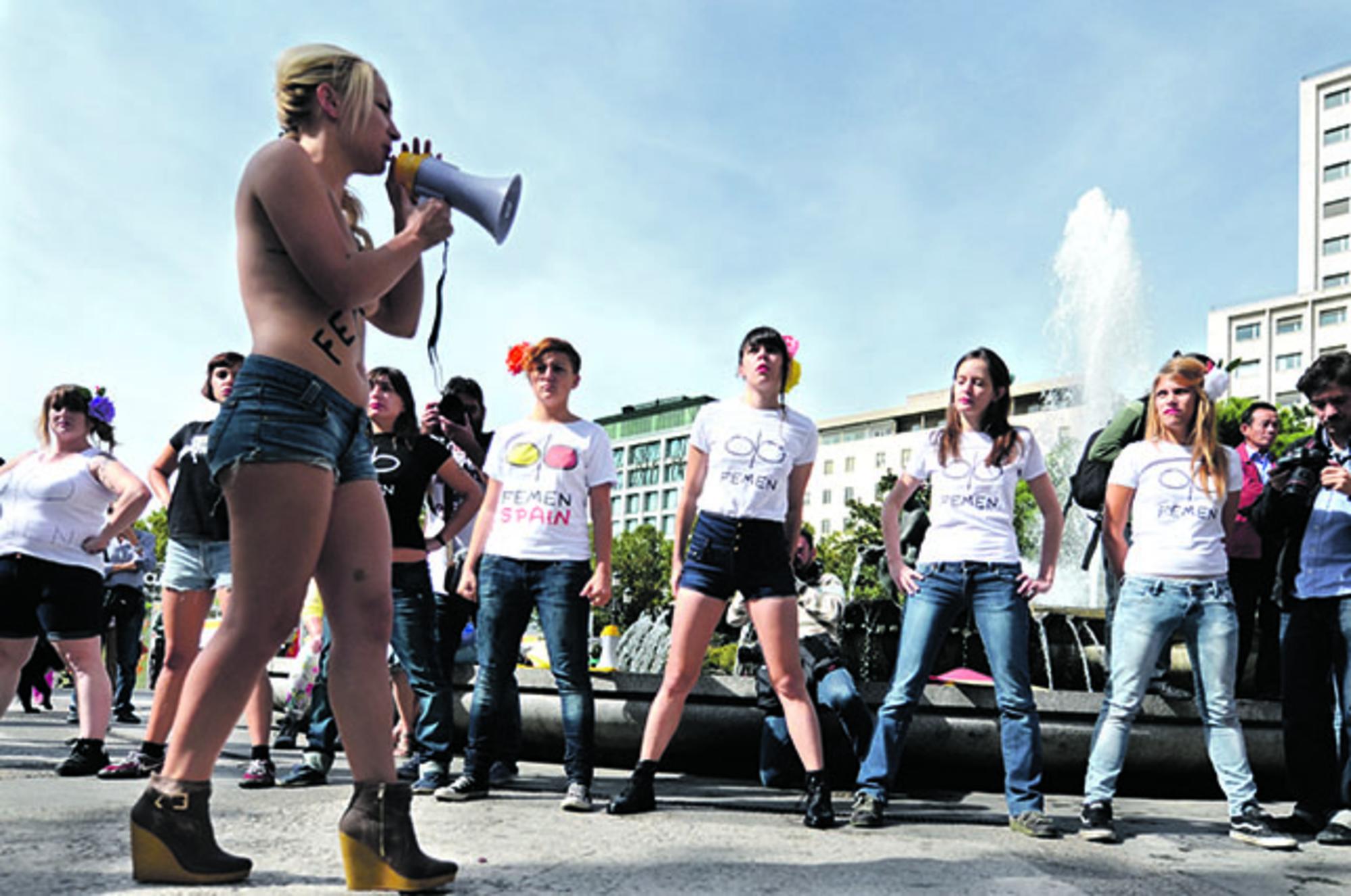 femen 12 octubre 2013
